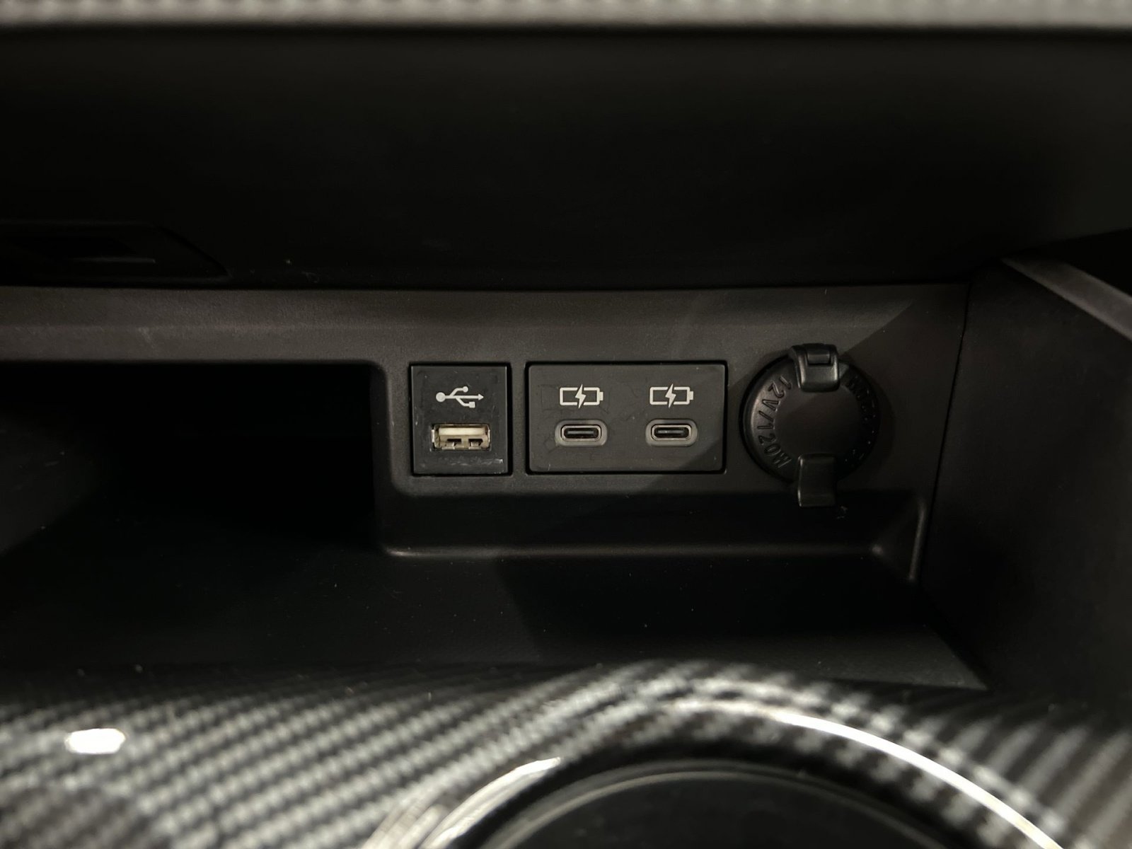 Used 2022 Toyota Highlander XLE image 29