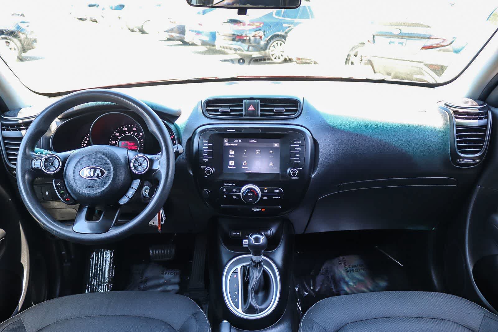 Used 2018 Kia Soul + FWD image 11
