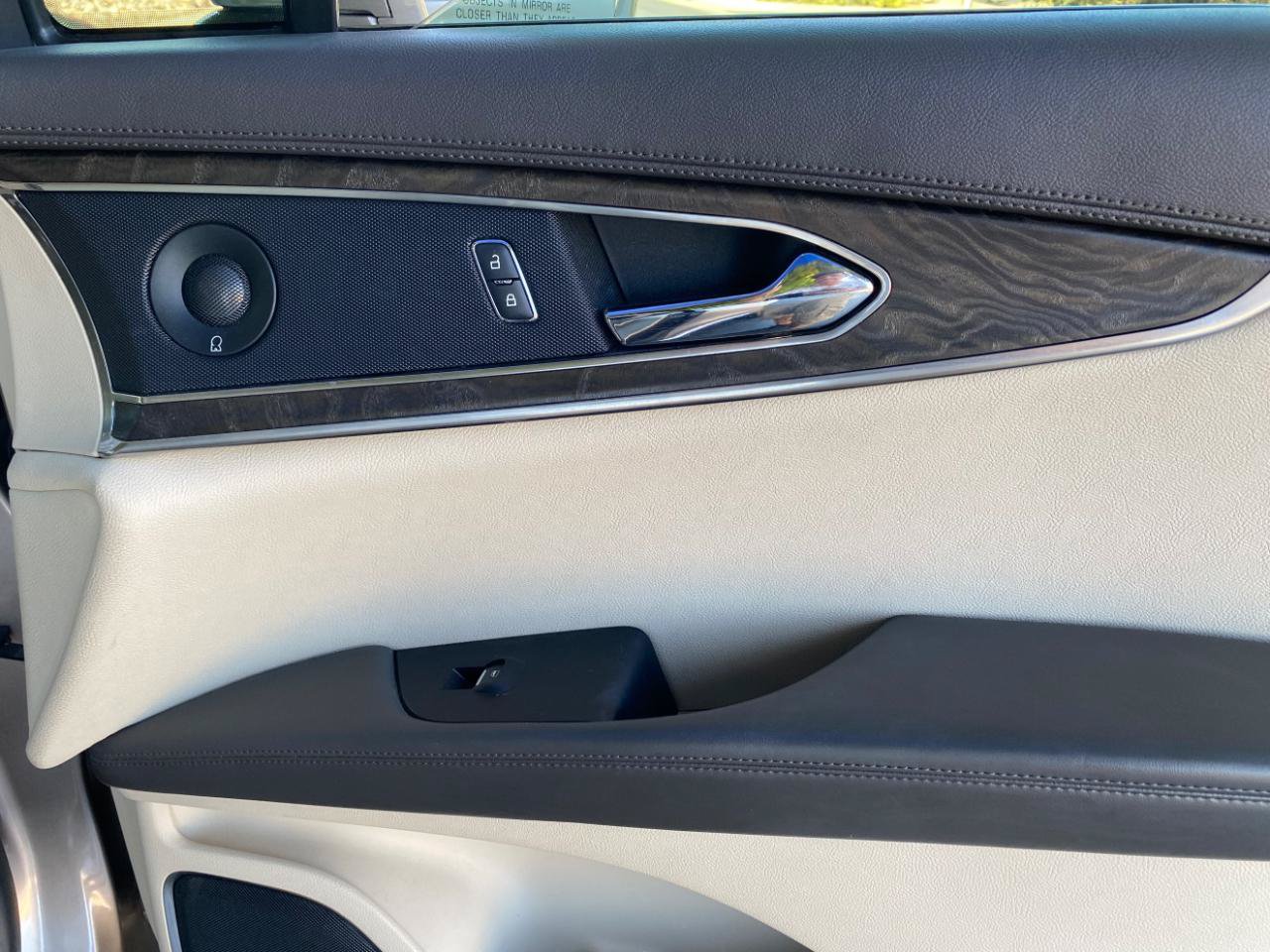 Used 2019 Lincoln Nautilus Reserve FWD image 46
