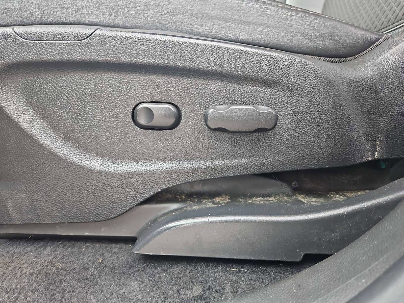 Used 2017 Buick Encore Preferred image 17