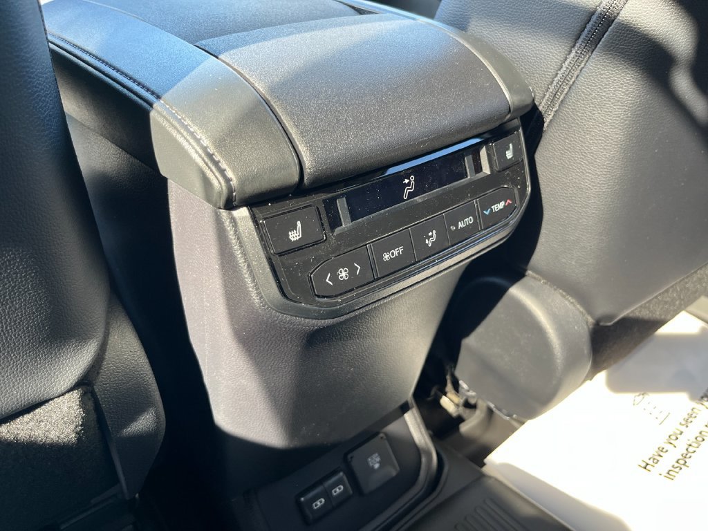 New 2026 Toyota Highlander Platinum AWD/4WD image 14