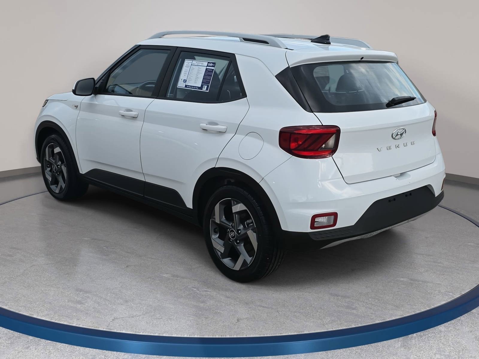 Used 2022 Hyundai Venue SEL w/ Cargo Package FWD image 7