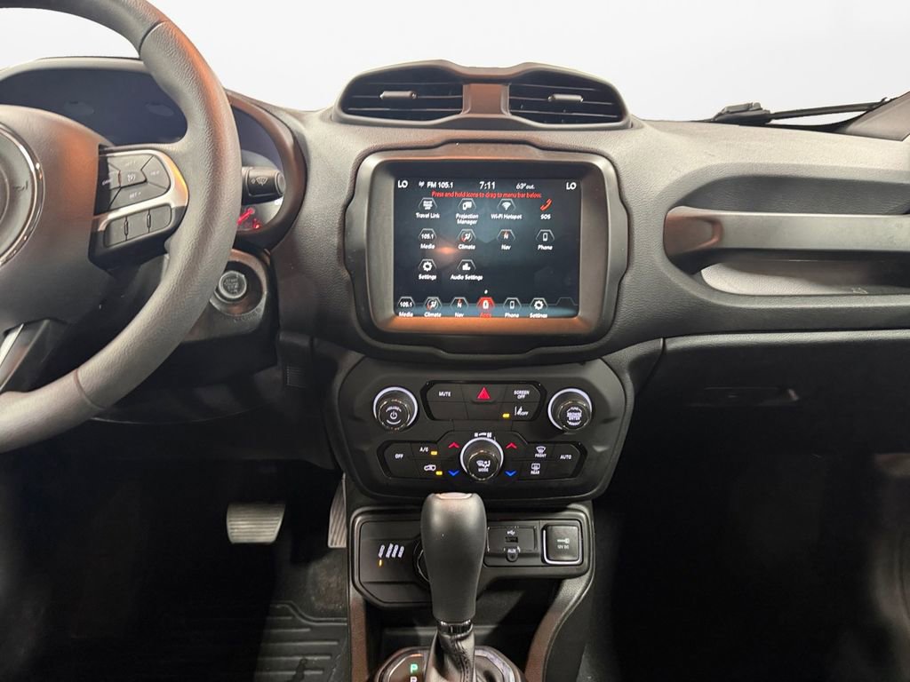 Used 2023 Jeep Renegade Latitude AWD/4WD image 10