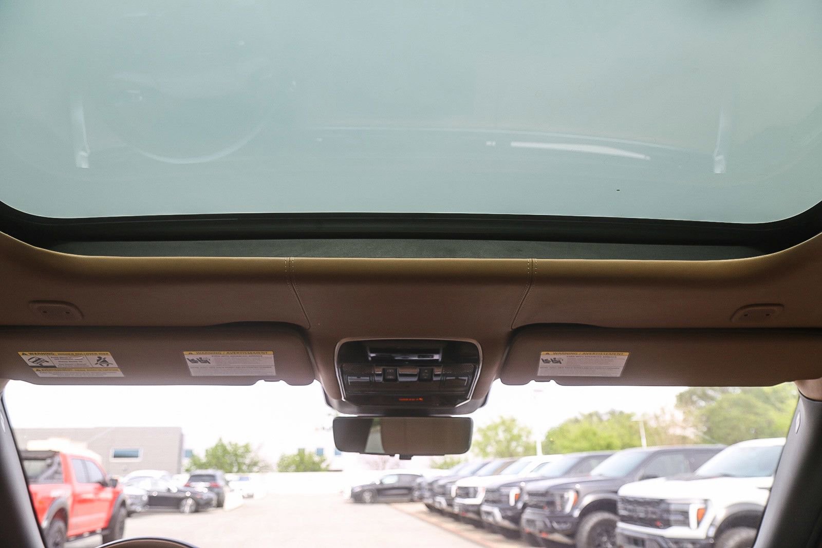 Used 2023 Land Rover Range Rover Autobiography image 14