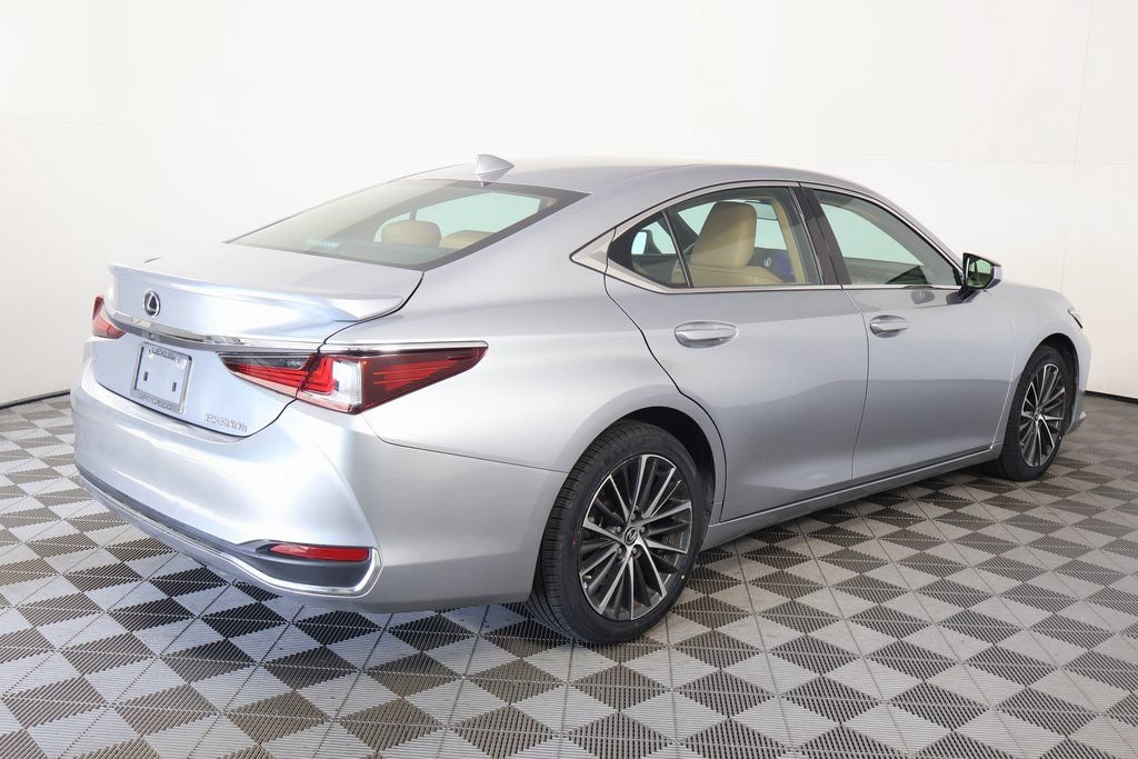 Used 2023 Lexus ES 300h w/ Premium Package FWD image 3