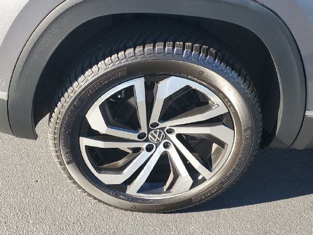 Used 2020 Volkswagen Atlas Cross Sport SEL Premium AWD/4WD image 6