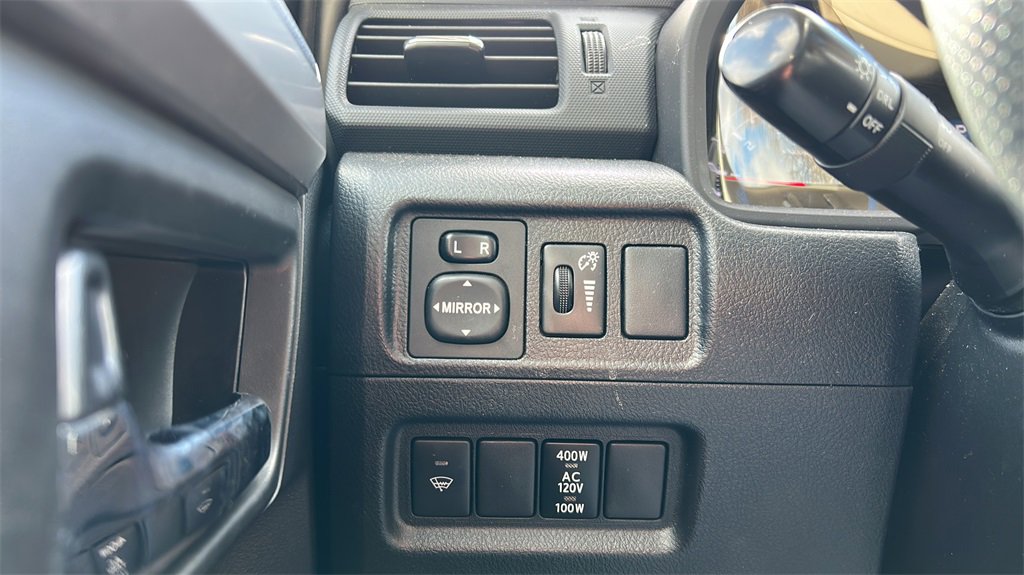 Used 2018 Toyota 4Runner SR5 Premium image 28