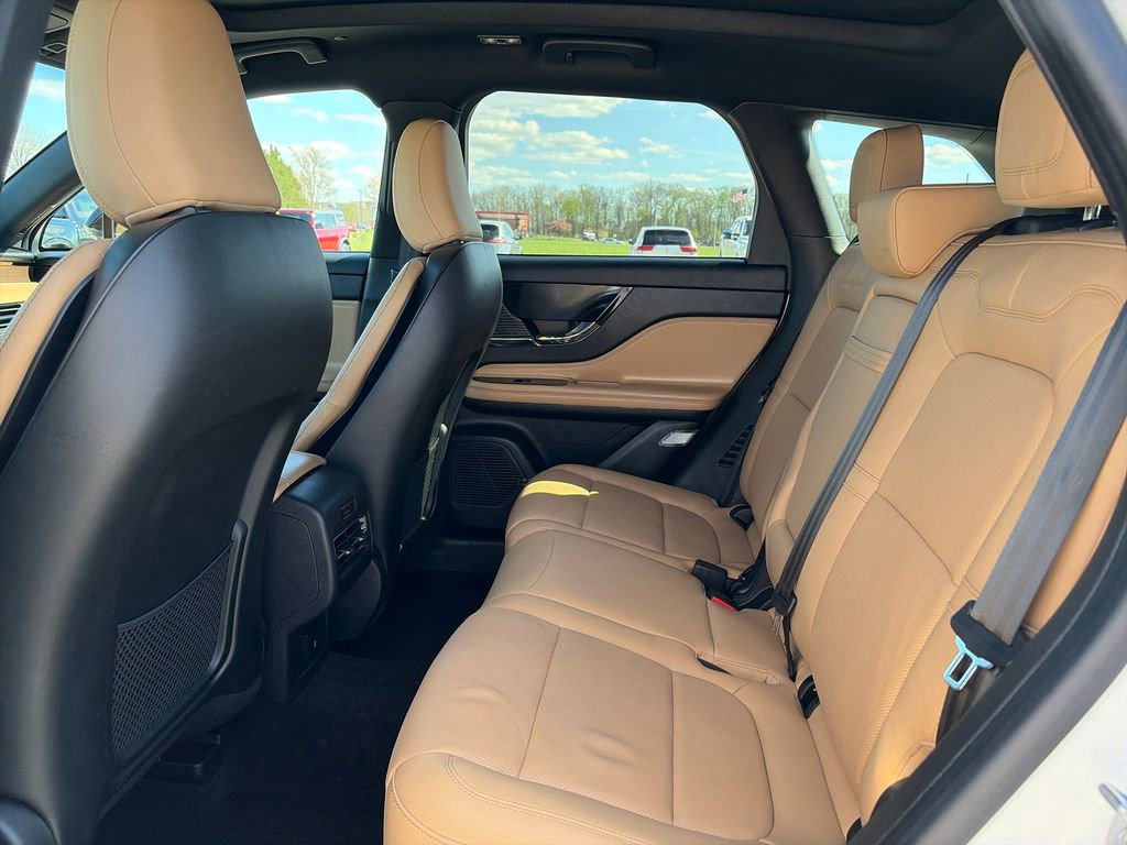 Used 2022 Lincoln Corsair Reserve w/ Elements Package image 27