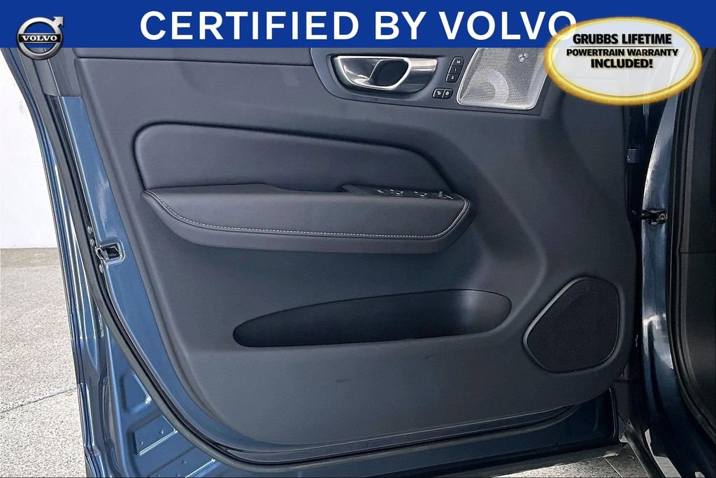 Certified 2023 Volvo XC60 B5 Ultimate w/ Protection Package Premier image 24