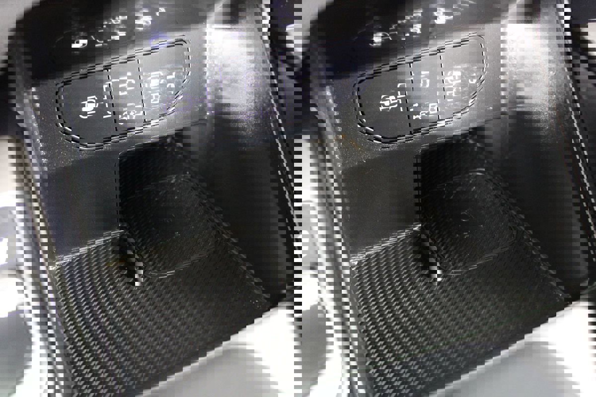 Used 2024 Kia Sorento S image 18