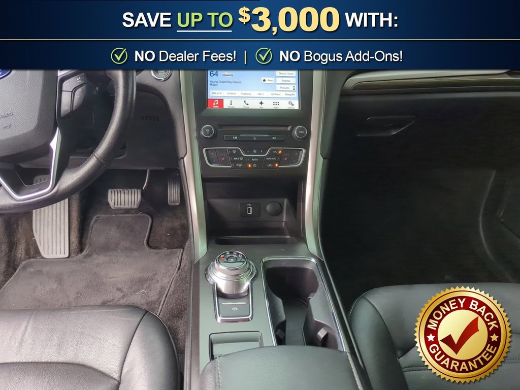 Used 2017 Ford Fusion SE w/ Fusion SE Technology Package FWD image 20