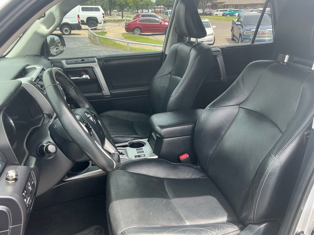 Used 2014 Toyota 4Runner Limited AWD/4WD image 11