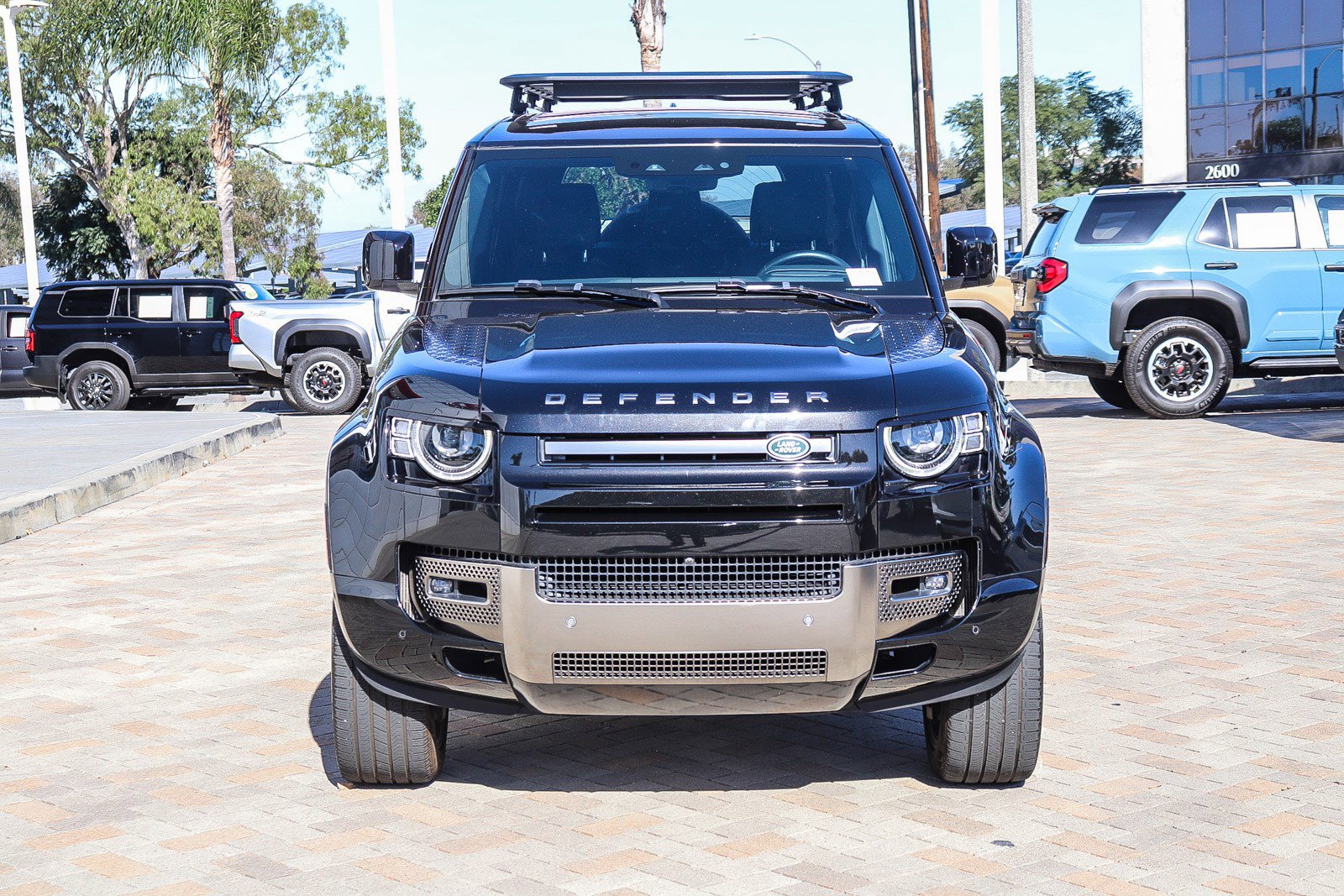 Used 2023 Land Rover Defender 110 X image 2