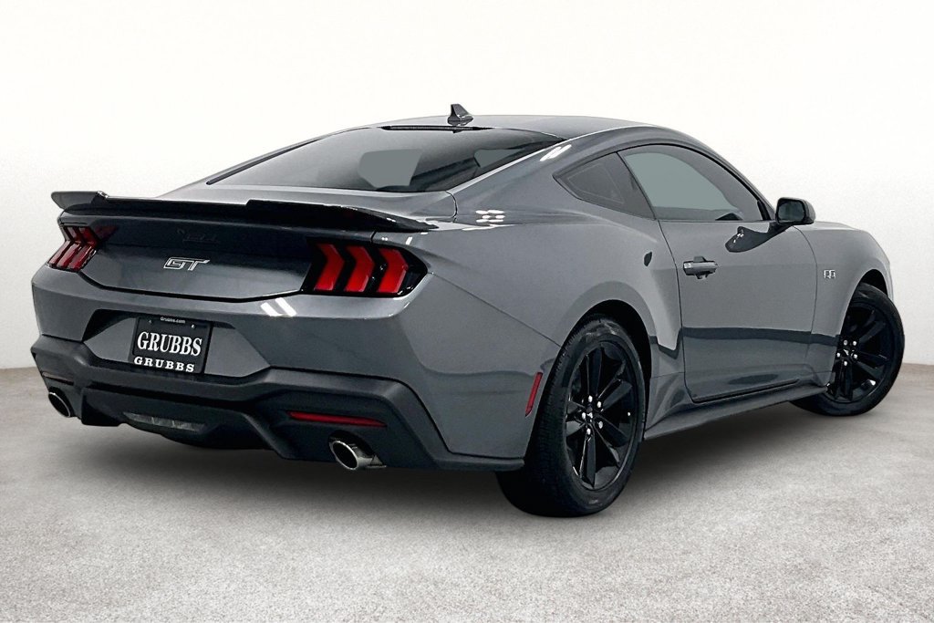 Used 2026 Ford Mustang GT RWD image 2