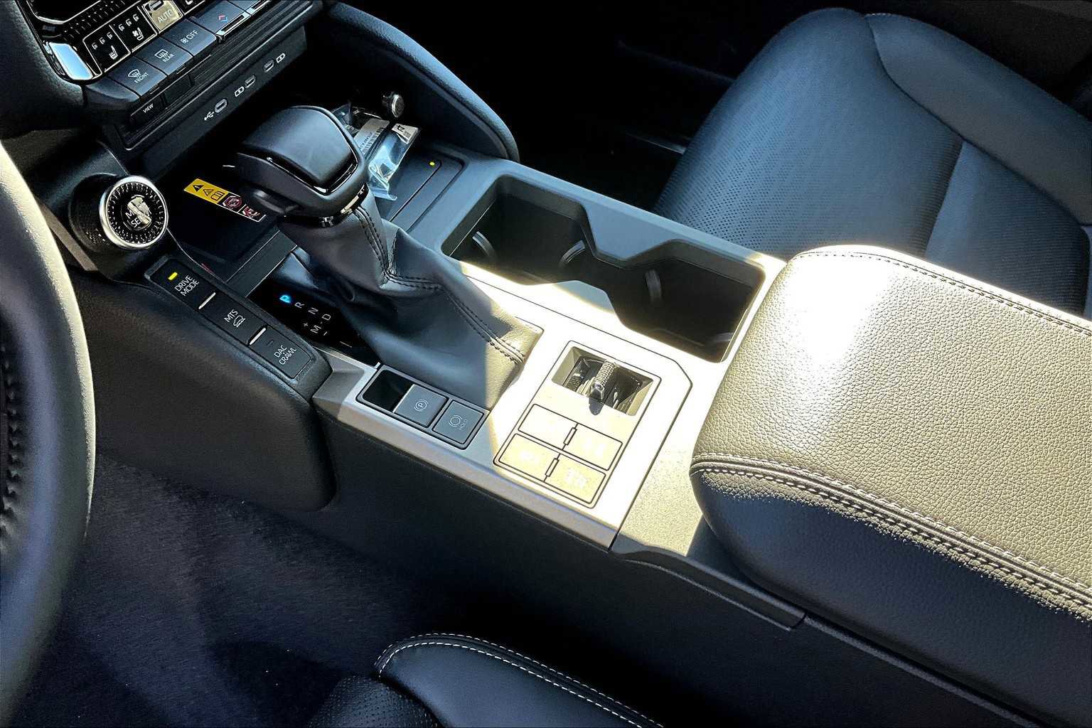 New 2025 Toyota Land Cruiser image 7