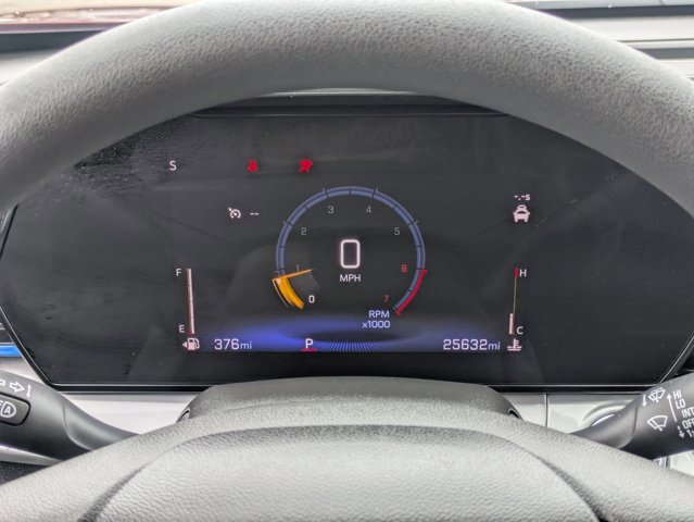 Used 2025 Chevrolet Trax LT image 14