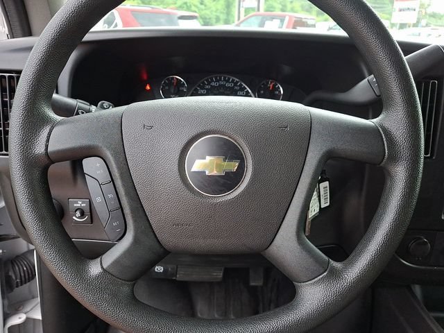 Used 2025 Chevrolet Express 2500 w/ Driver Convenience Package RWD image 29