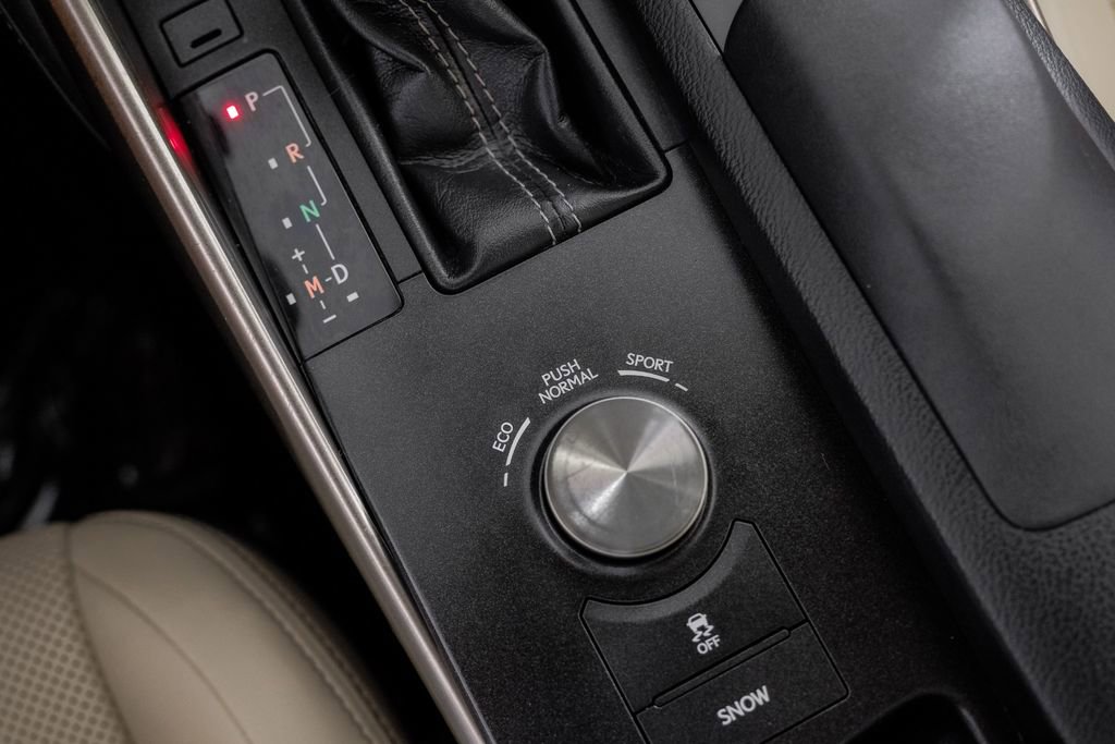 Used 2015 Lexus IS 350 w/ Navigation System Package image 26