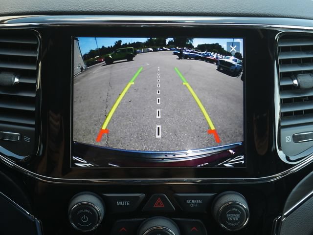 Used 2020 Jeep Grand Cherokee Limited w/ Trailer Tow Group IV AWD/4WD image 7
