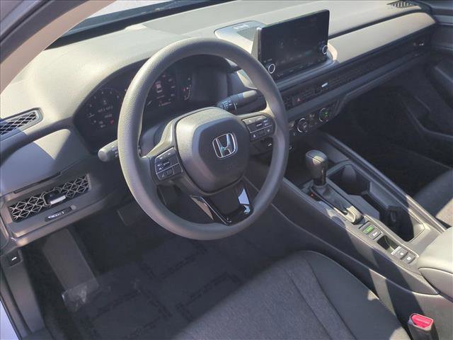 Used 2025 Honda Accord SE image 10