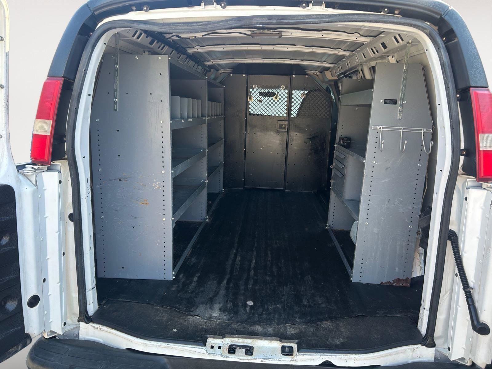 Used 2014 Chevrolet Express 3500 RWD image 13