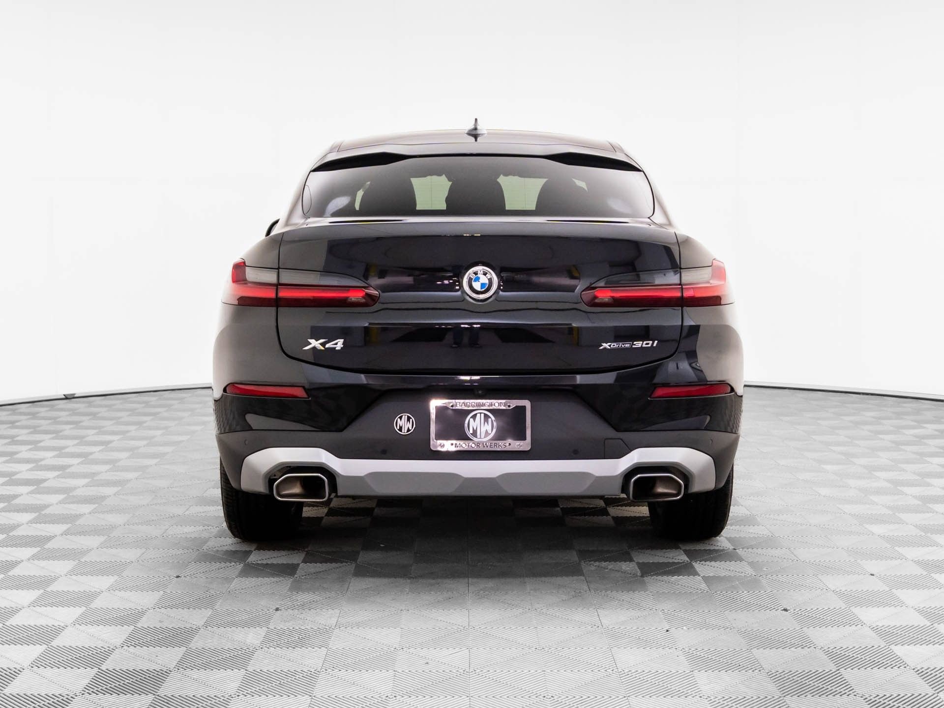Certified 2025 BMW X4 xDrive30i image 4