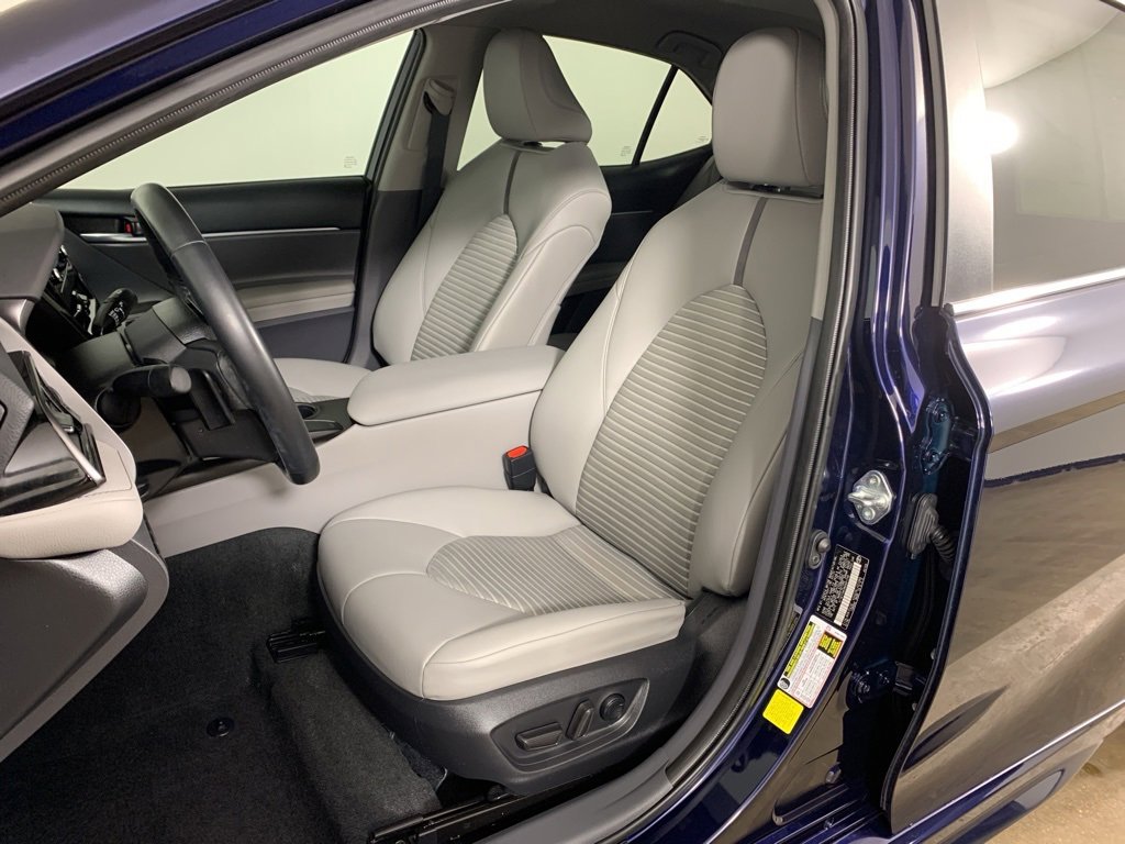 Used 2022 Toyota Camry SE image 28