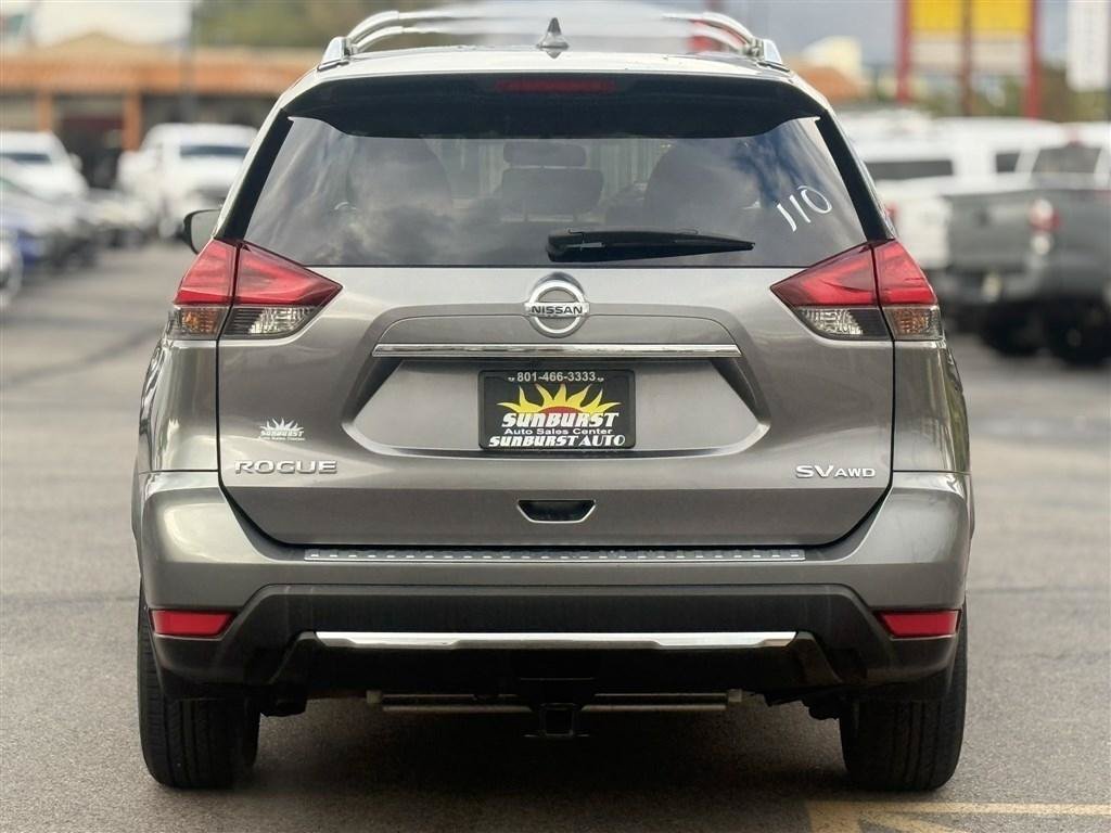 Used 2017 Nissan Rogue SV AWD/4WD image 6