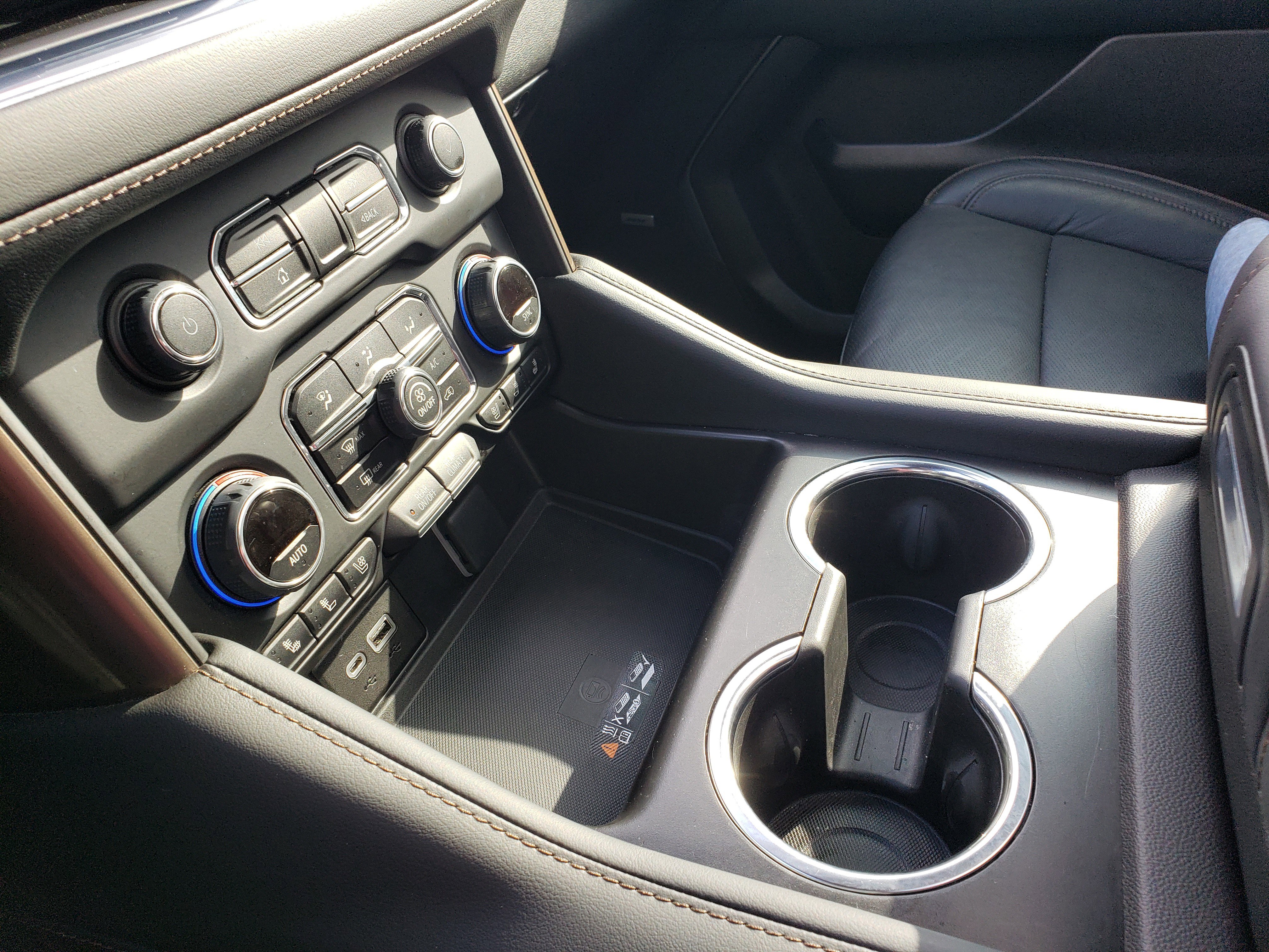 Used 2022 Chevrolet Tahoe High Country image 25