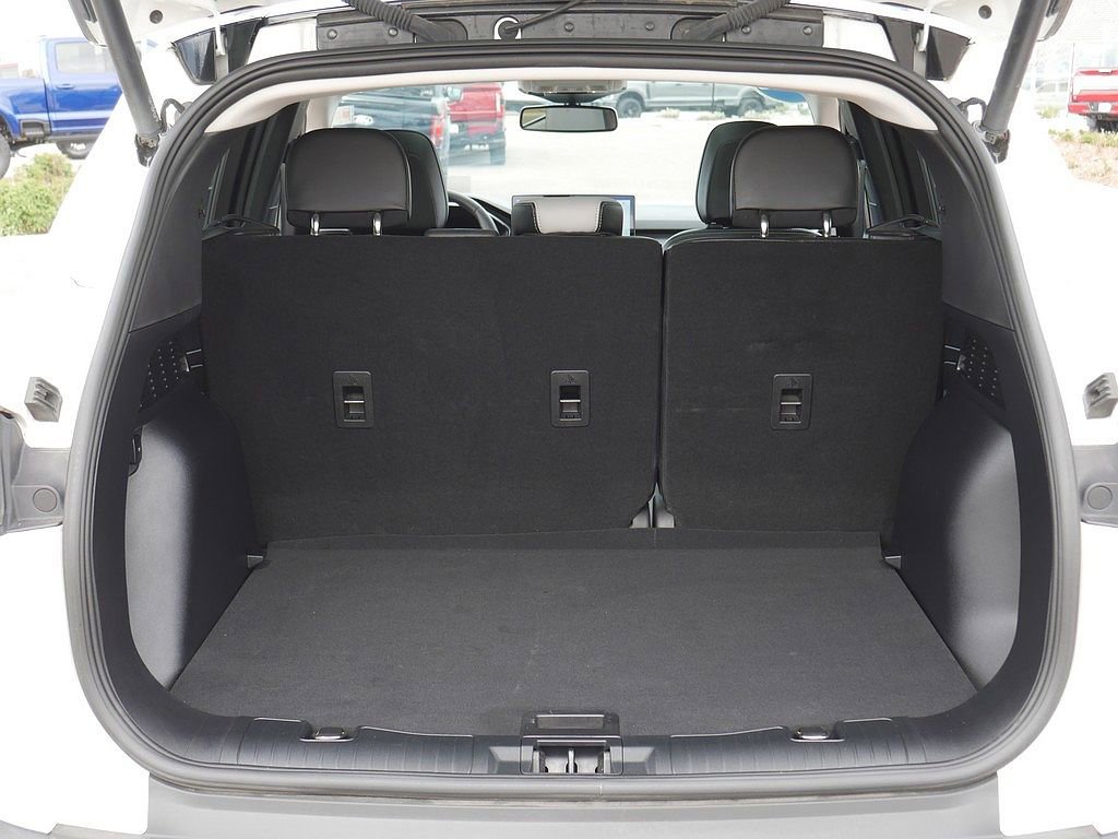 Used 2023 Ford Escape Platinum w/ Premium Technology Package AWD/4WD image 55