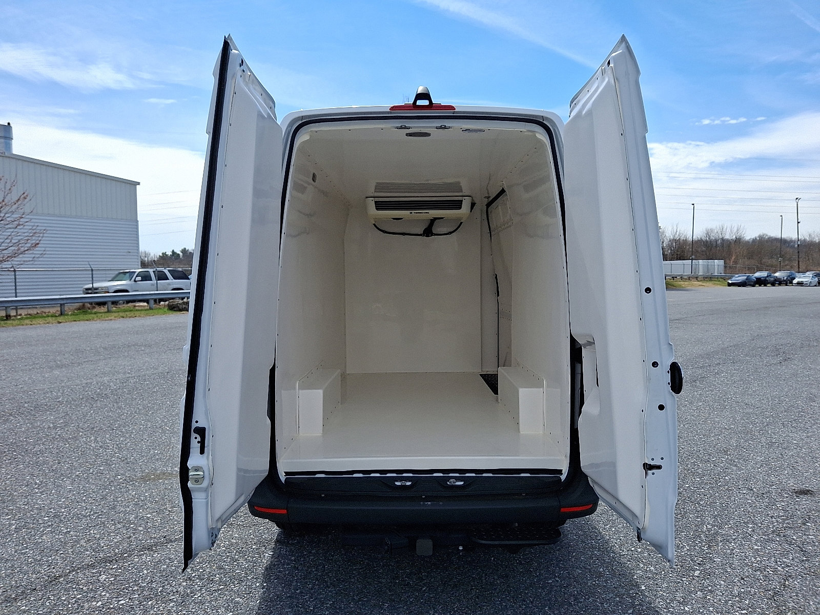 Used 2024 Mercedes-Benz Sprinter 2500 image 8