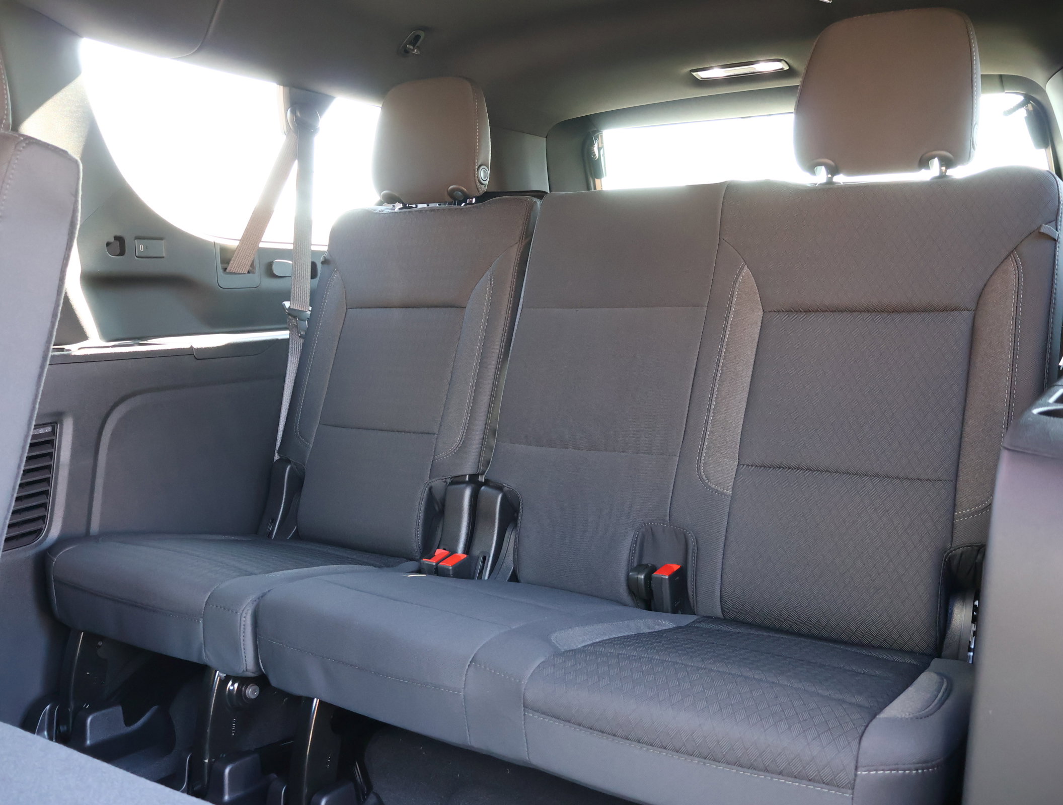 New 2026 Chevrolet Suburban LS image 19