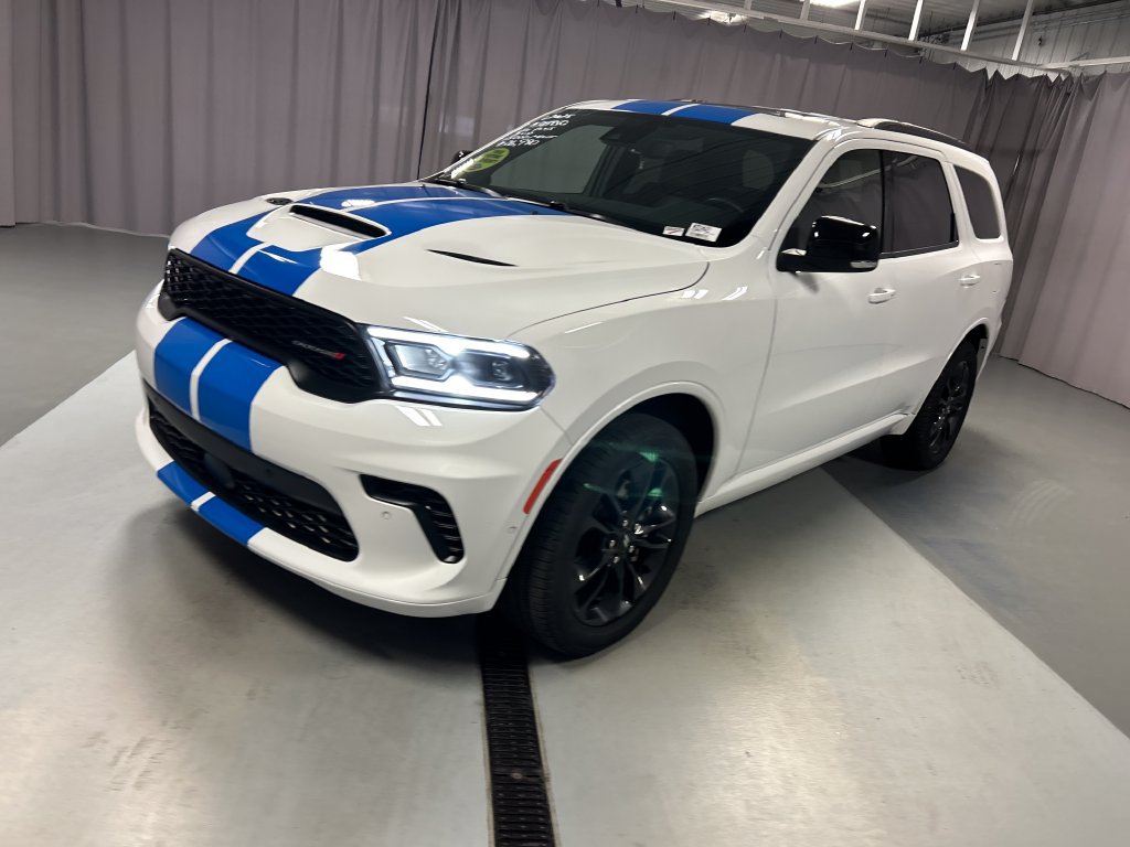 Used 2025 Dodge Durango GT AWD/4WD image 3