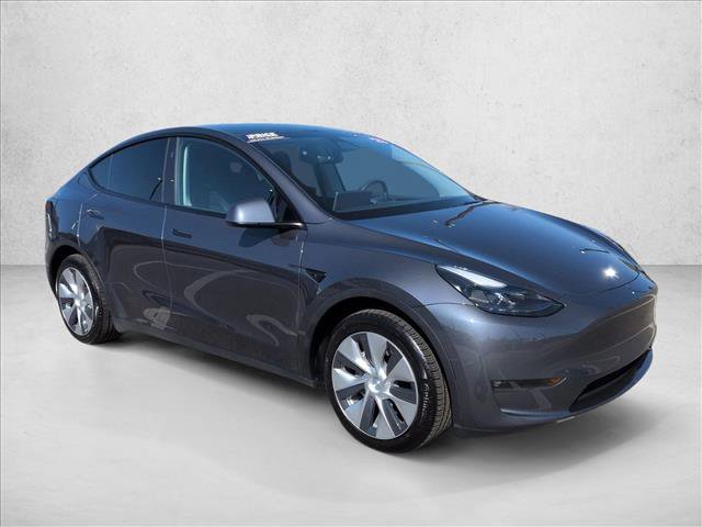 Used 2023 Tesla Model Y Long Range image 3