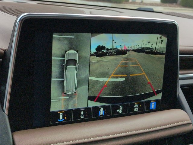 Used 2024 Chevrolet Suburban High Country AWD/4WD image 22