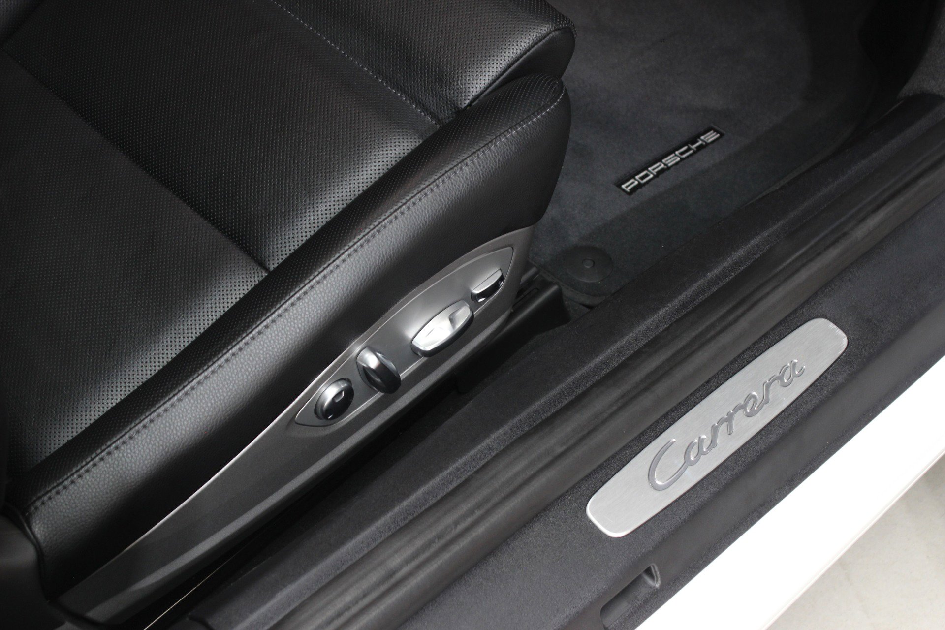 Used 2019 Porsche 911 Carrera RWD image 46