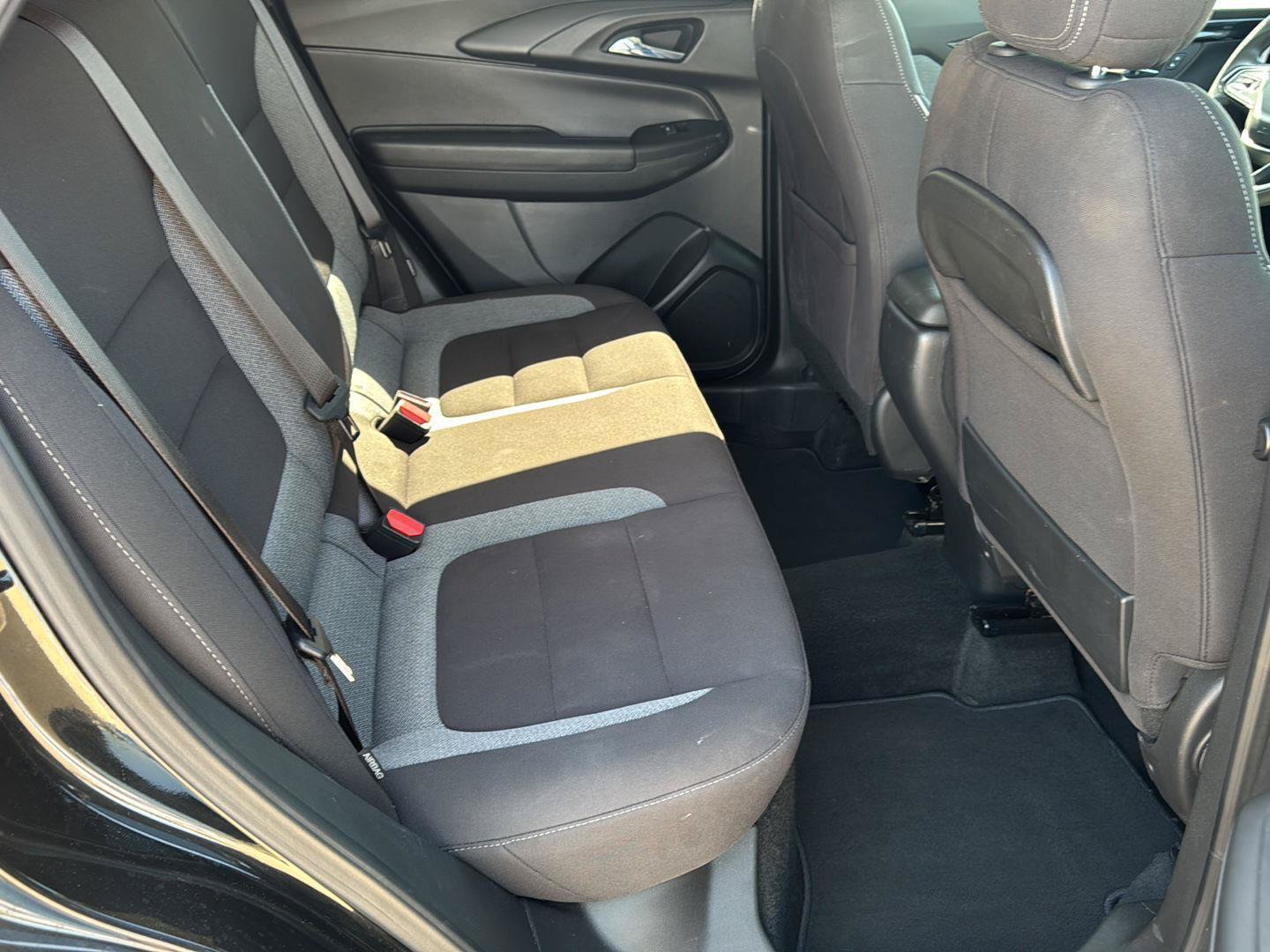 Used 2025 Chevrolet TrailBlazer LT AWD/4WD image 3