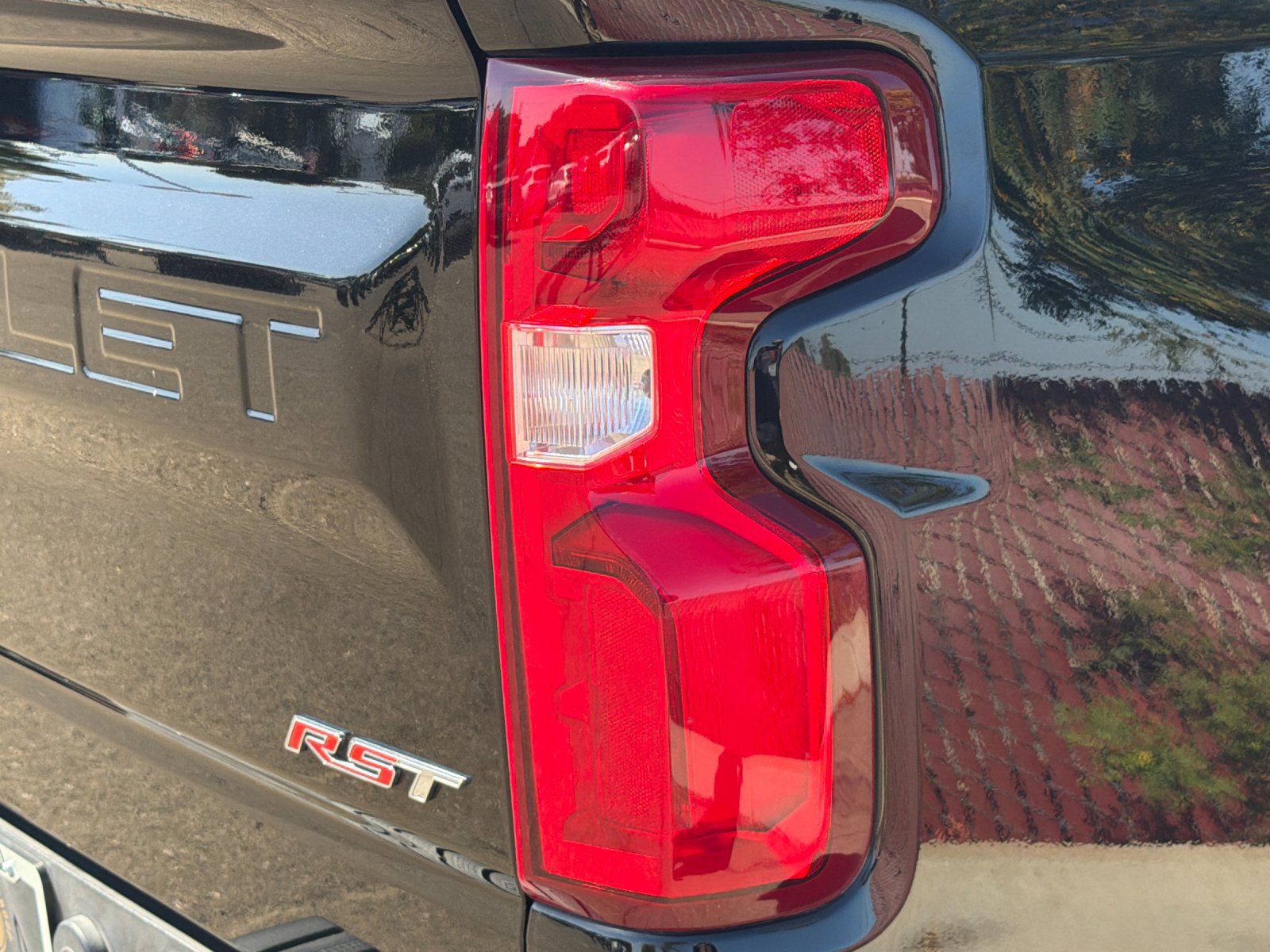 Used 2023 Chevrolet Silverado 1500 RST AWD/4WD image 38