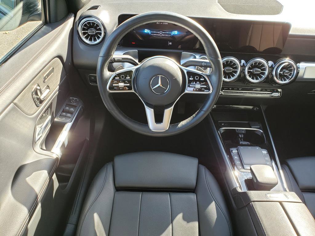 Used 2023 Mercedes-Benz GLB 250 4MATIC image 14