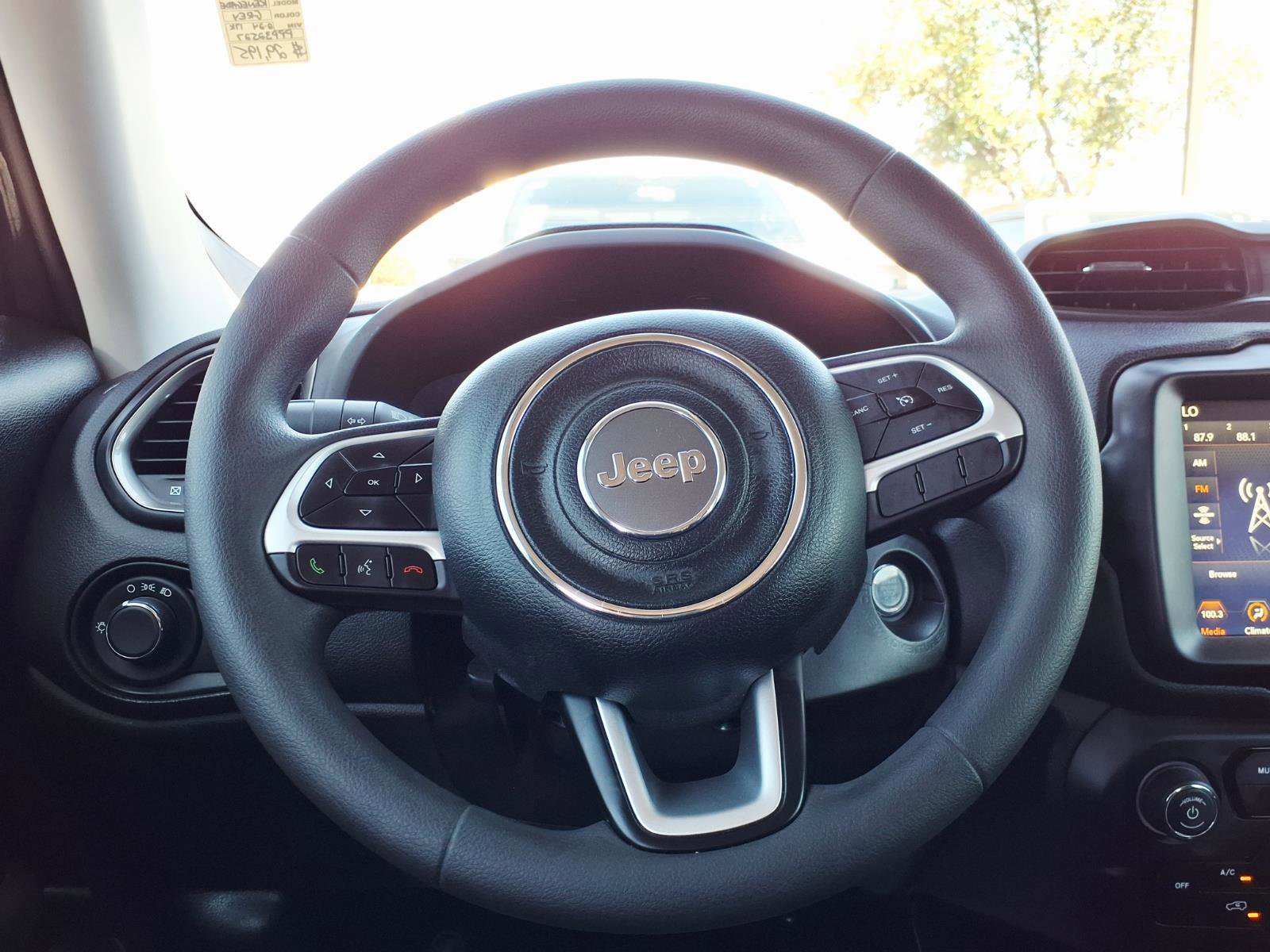 Used 2023 Jeep Renegade Latitude image 18