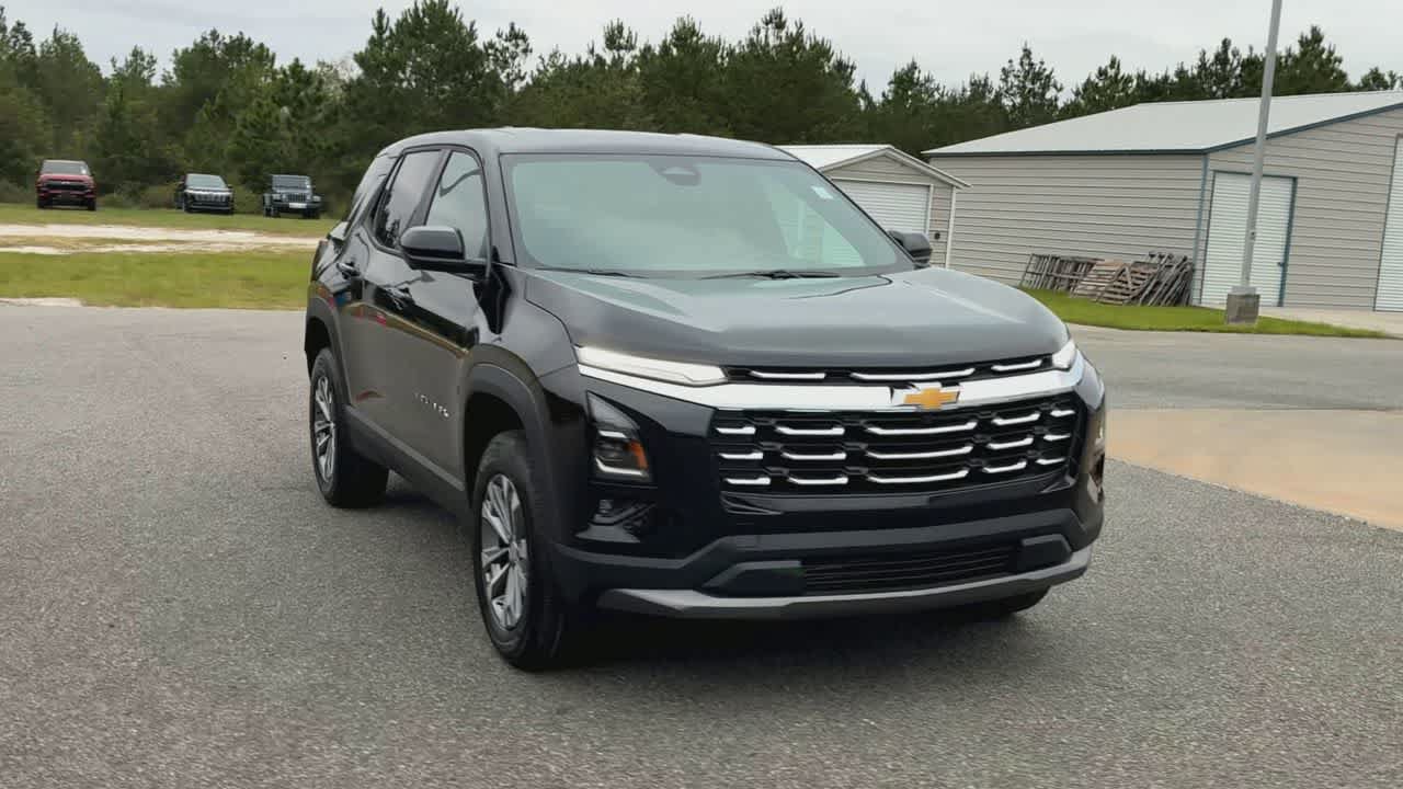 New 2027 Chevrolet Equinox LT w/ Safety and Technology Package FWD image 3