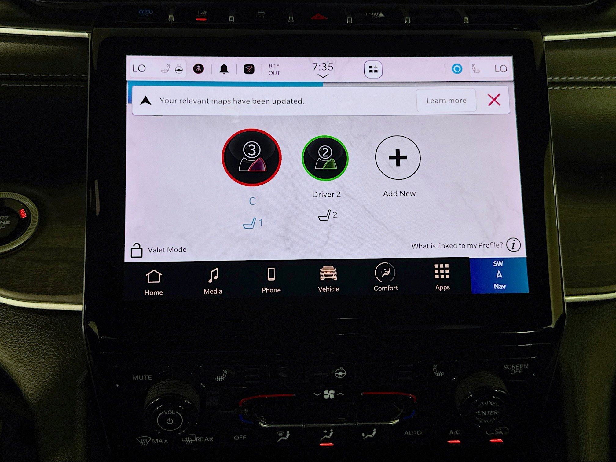 Used 2024 Jeep Grand Cherokee Limited 4xe image 17