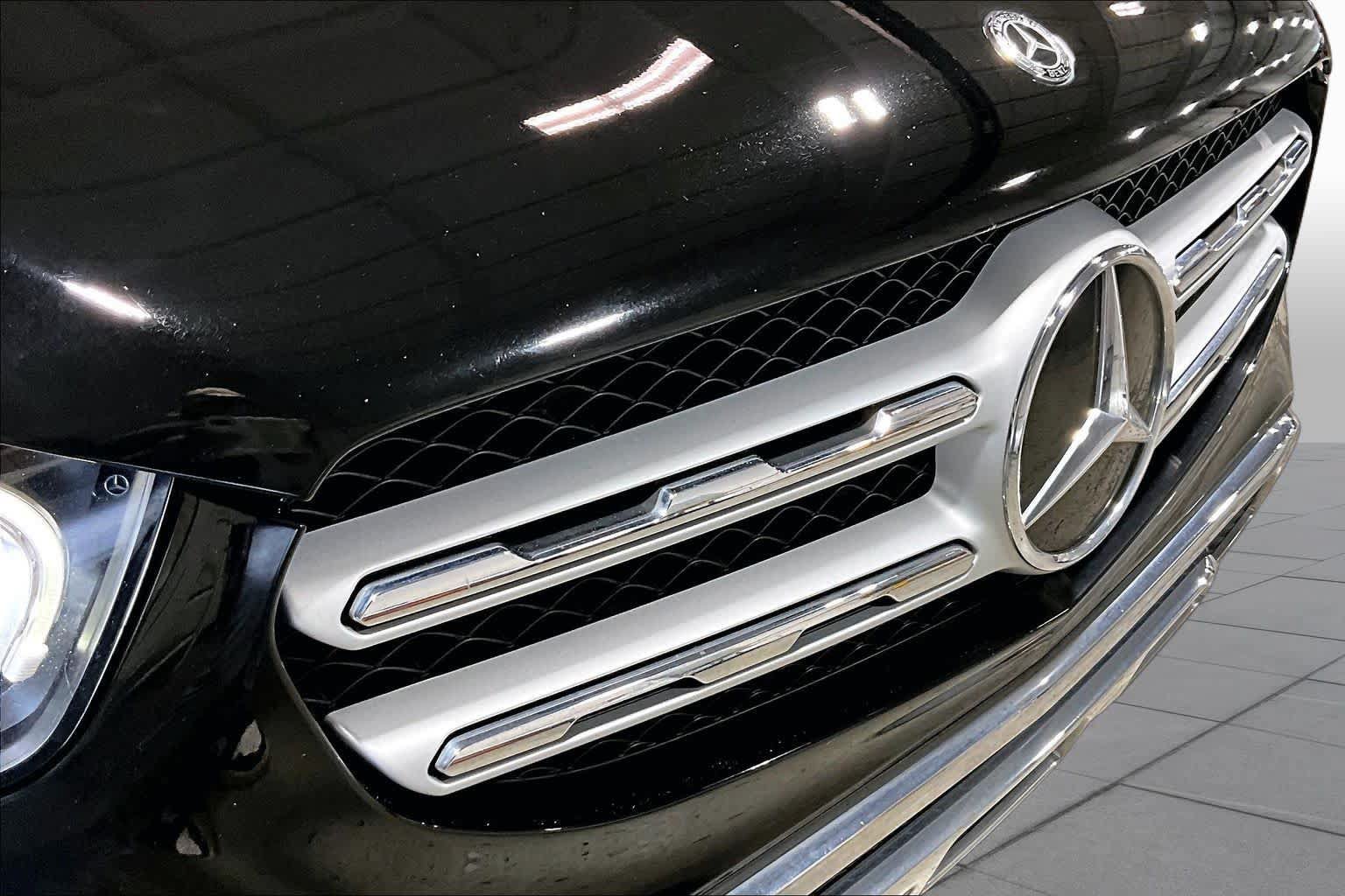 Used 2020 Mercedes-Benz GLC 300 4MATIC image 29