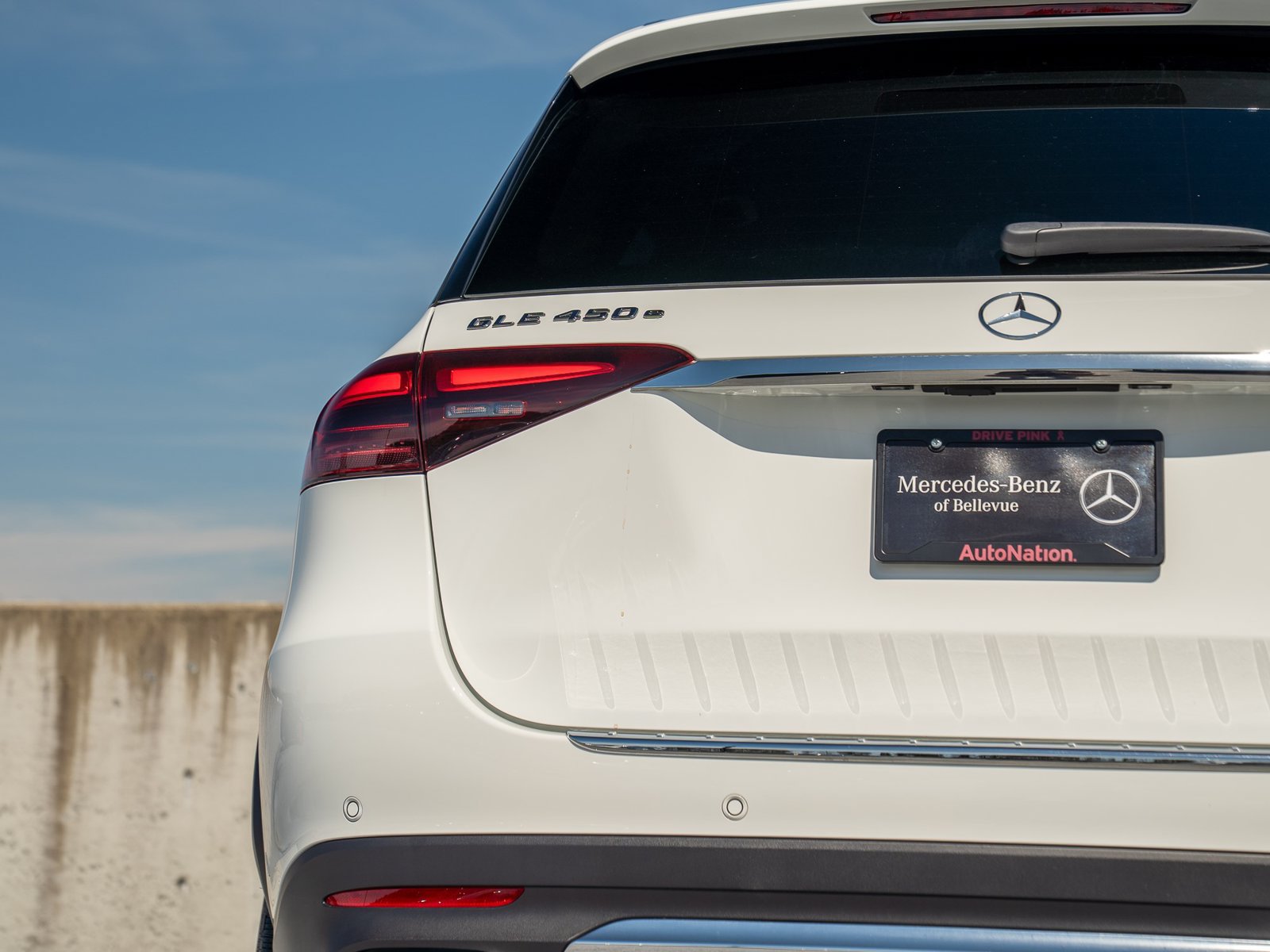 Certified 2025 Mercedes-Benz GLE 450e 4MATIC w/ Winter Package image 9