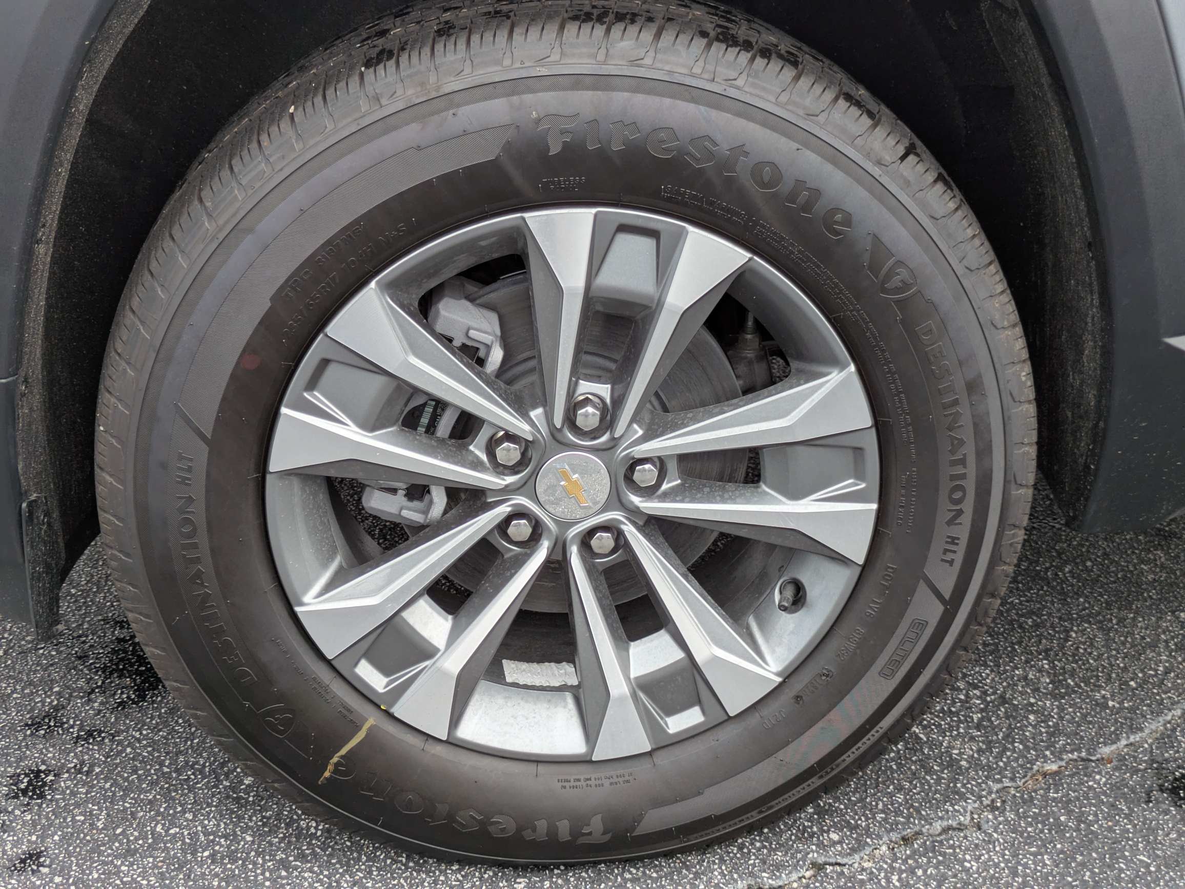 New 2027 Chevrolet Equinox LT w/ Safety and Technology Package FWD image 30
