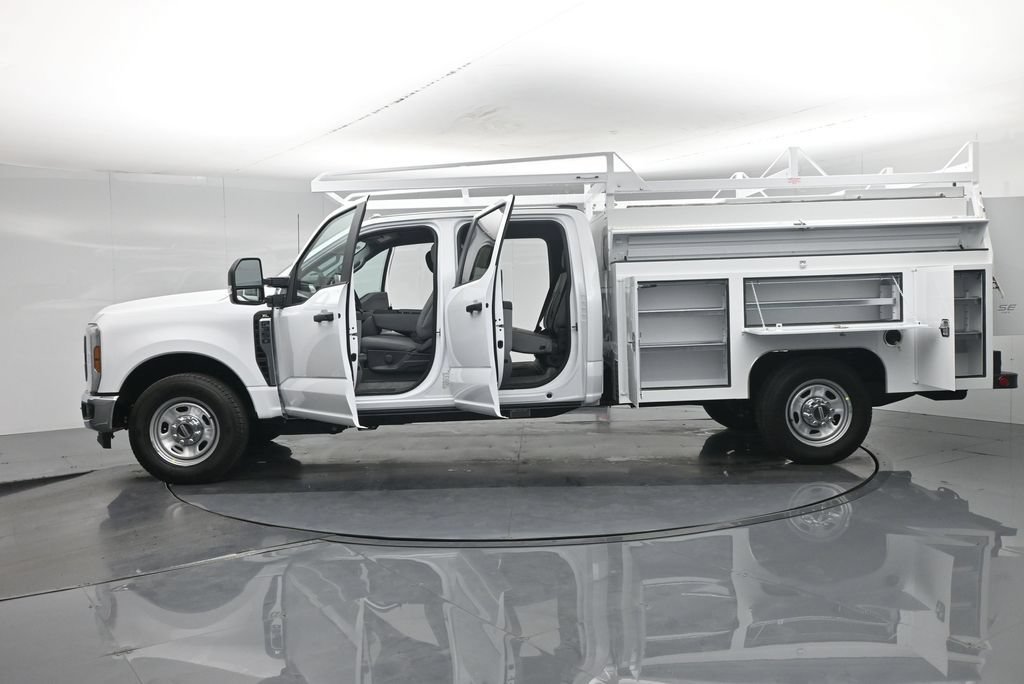 New 2026 Ford F350 XL w/ XL Chrome Package RWD image 4