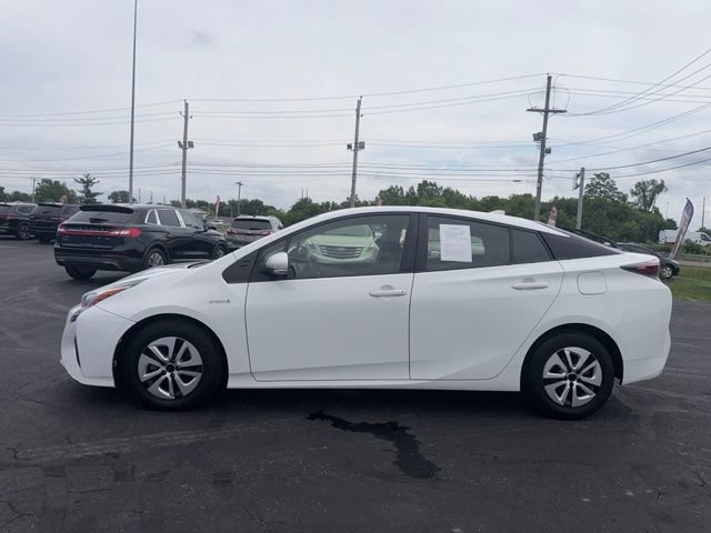 Used 2016 Toyota Prius Two FWD image 3