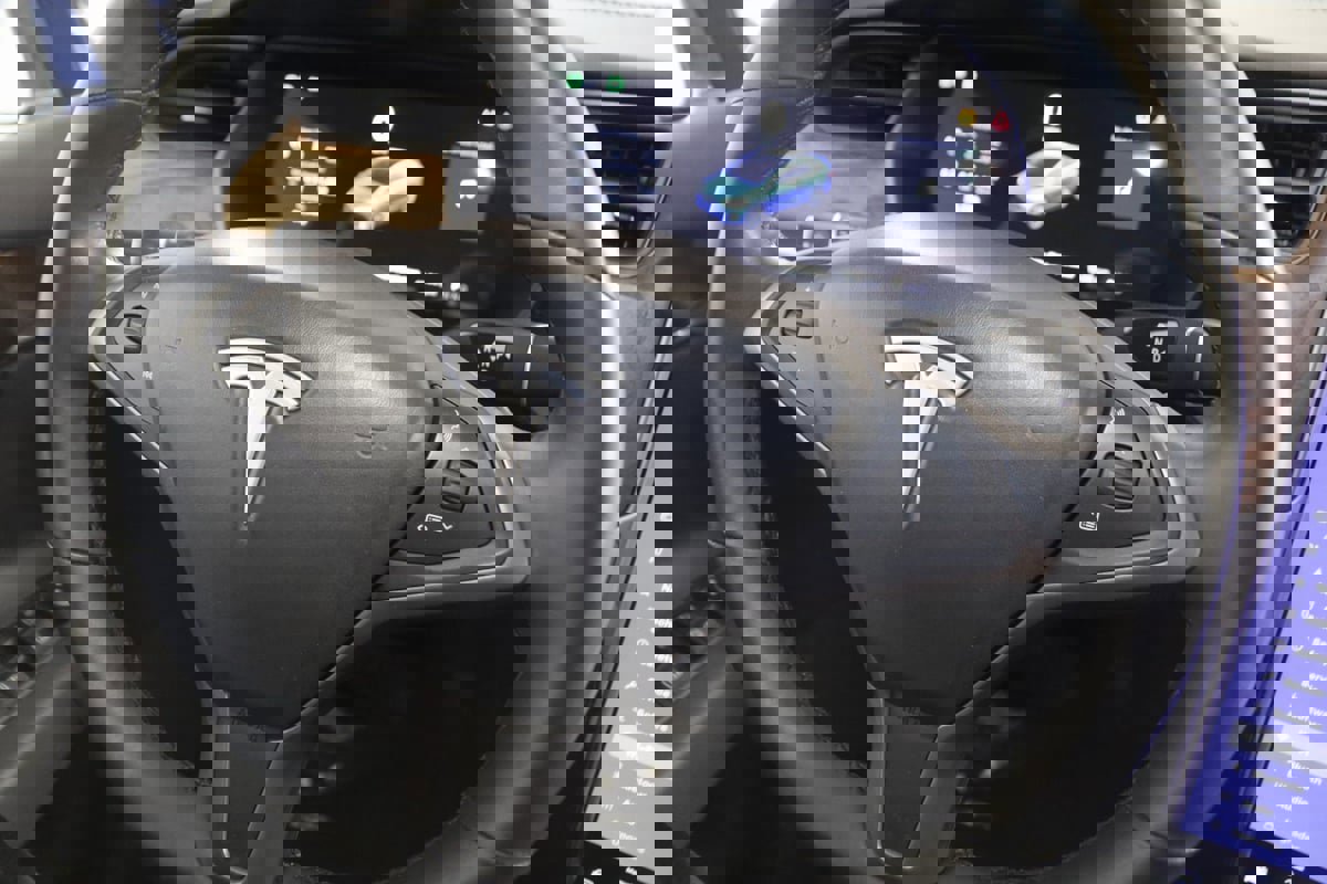 Used 2019 Tesla Model X 75D image 45