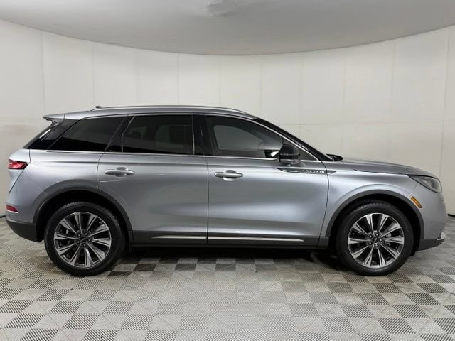Used 2022 Lincoln Corsair Reserve w/ Elements Package FWD image 10