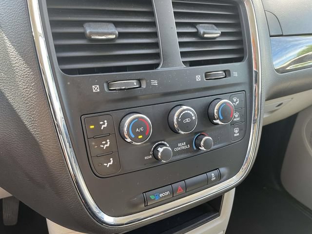 Used 2016 Dodge Grand Caravan SE w/ Quick Order Package 29E SE FWD image 27
